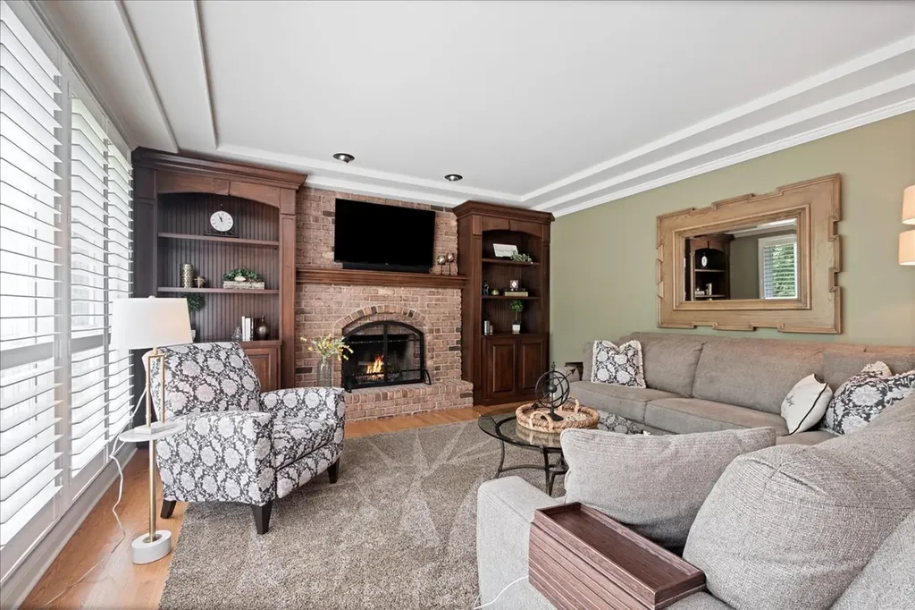 2412 Shaker Court Naperville IL 60564