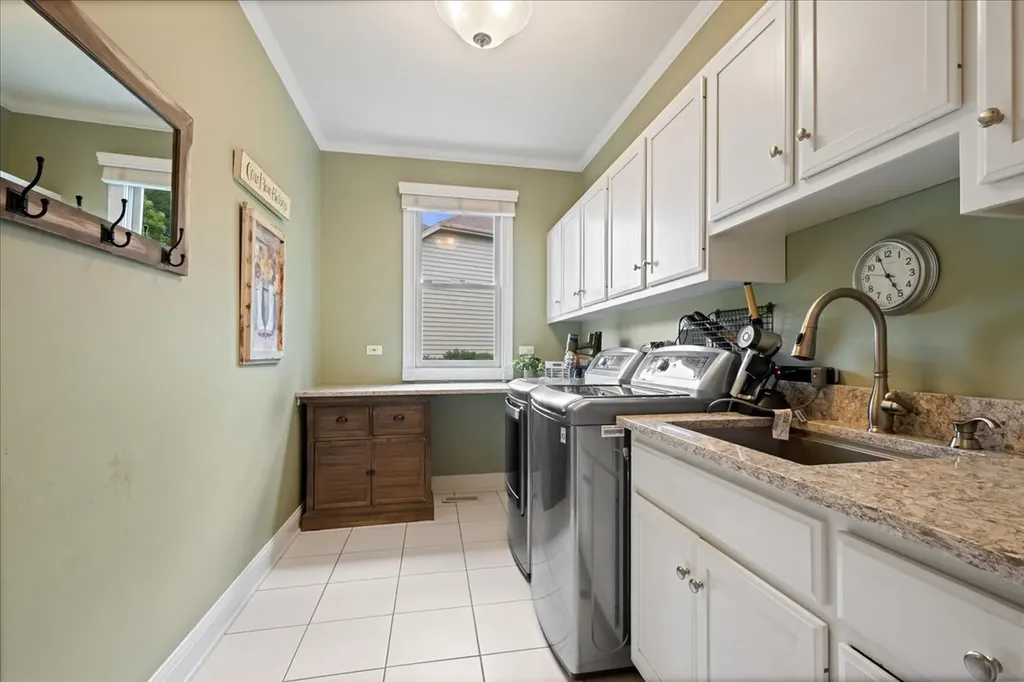 2412 Shaker Court Naperville IL 60564