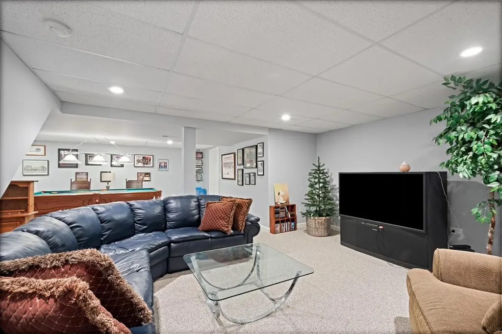 2412 Shaker Court Naperville IL 60564
