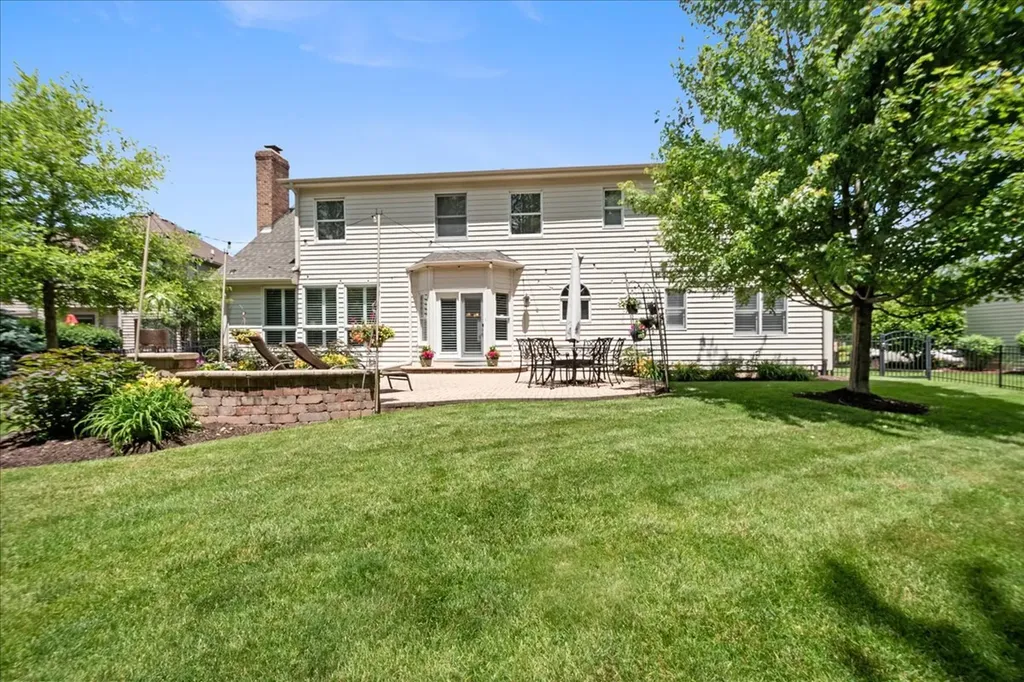 2412 Shaker Court Naperville IL 60564