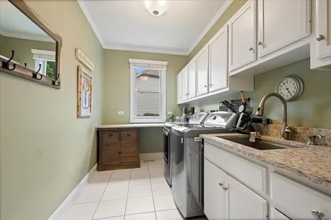 2412 Shaker Court Naperville IL 60564
