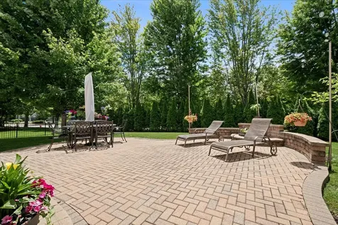 2412 Shaker Court Naperville IL 60564
