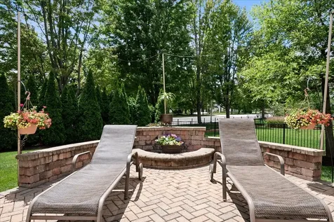 2412 Shaker Court Naperville IL 60564
