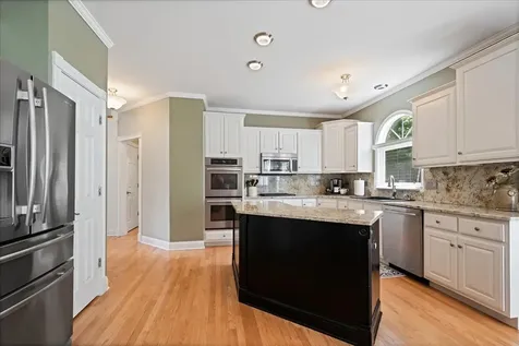 2412 Shaker Court Naperville IL 60564