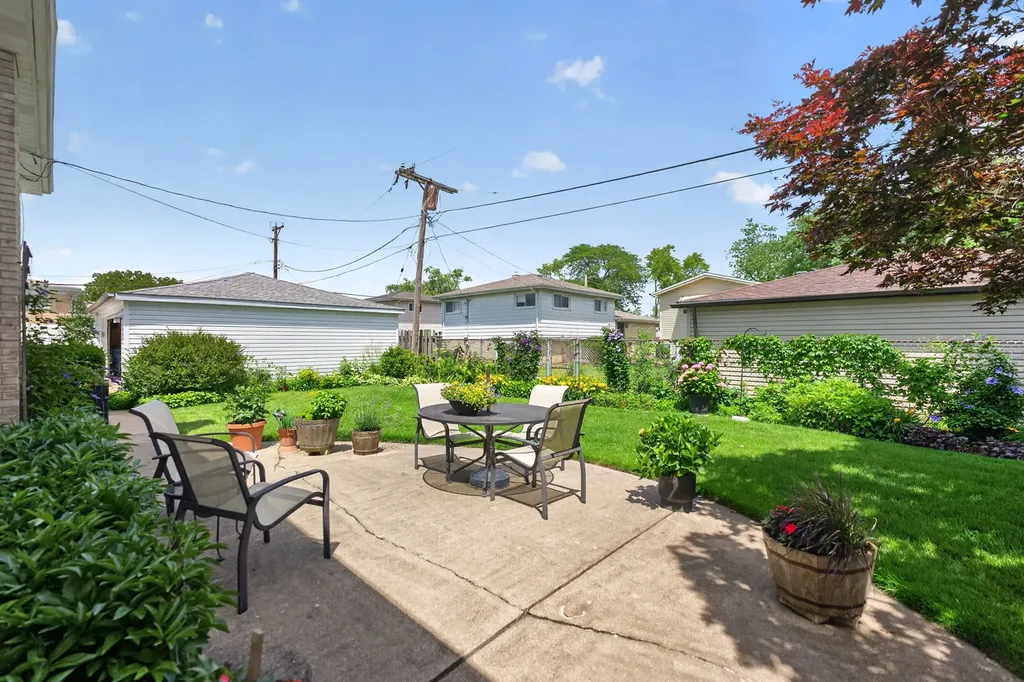 89 South Clarendon Avenue Addison IL 60101
