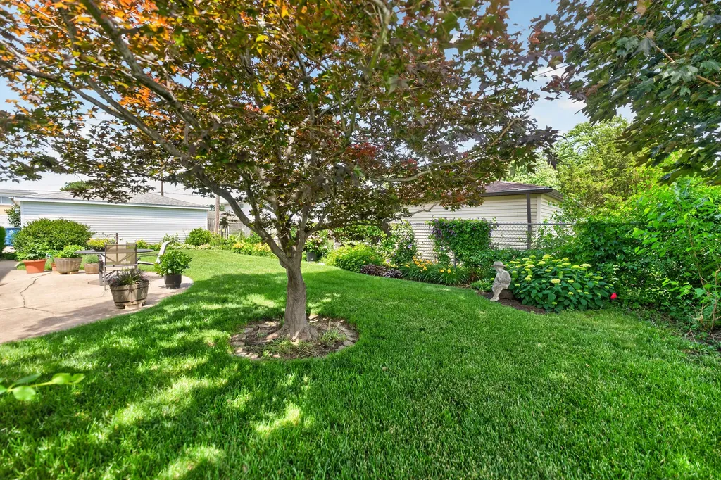 89 South Clarendon Avenue Addison IL 60101