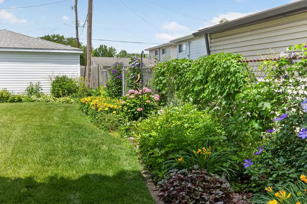 89 South Clarendon Avenue Addison IL 60101