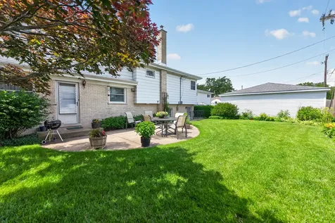 89 South Clarendon Avenue Addison IL 60101