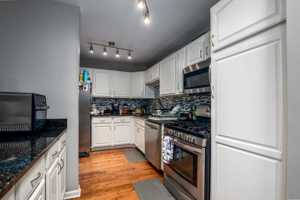 4414 South King Drive Chicago IL 60653