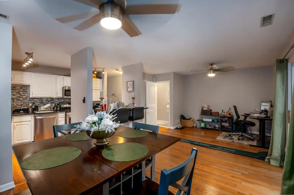 4414 South King Drive Chicago IL 60653
