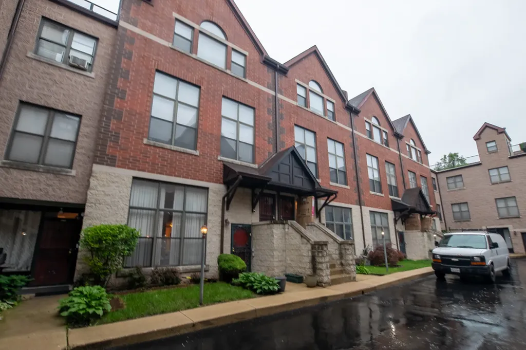 4414 South King Drive Chicago IL 60653