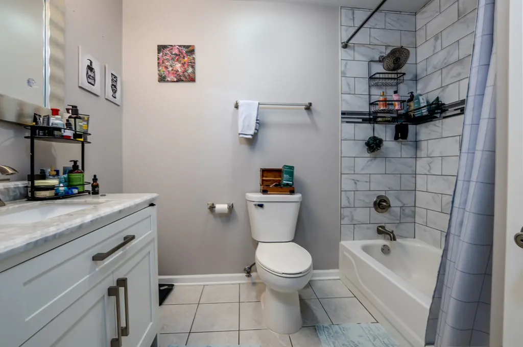 4414 South King Drive Chicago IL 60653