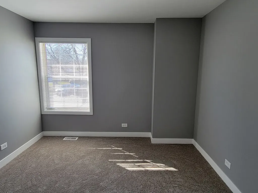 2992 Heatherwood Court Schaumburg IL 60194