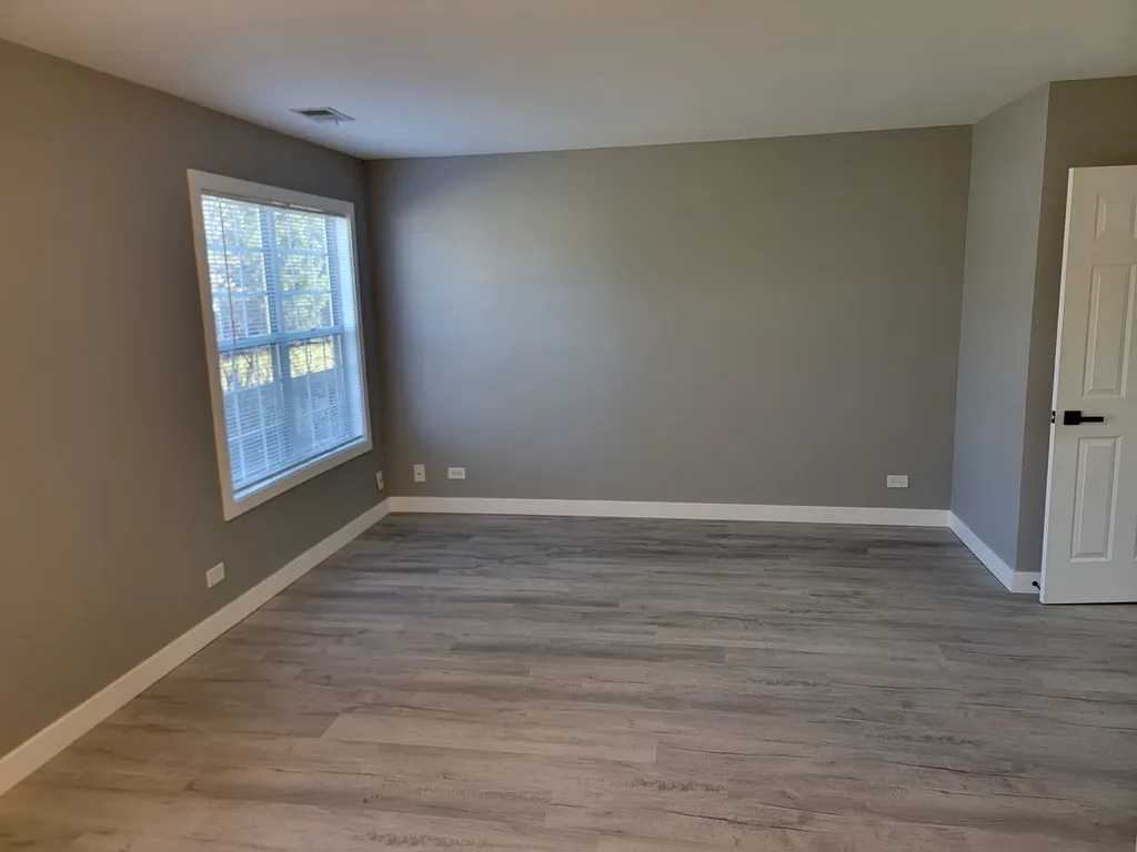 2992 Heatherwood Court Schaumburg IL 60194