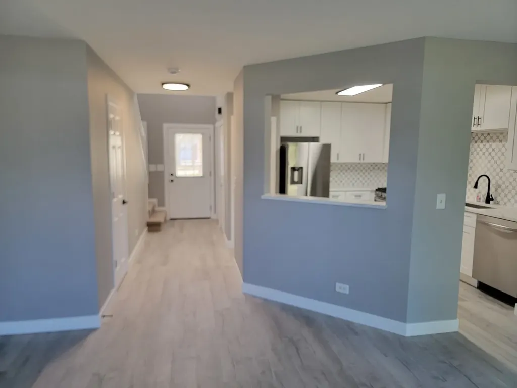 2992 Heatherwood Court Schaumburg IL 60194