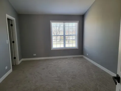 2992 Heatherwood Court Schaumburg IL 60194