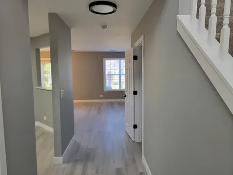 2992 Heatherwood Court Schaumburg IL 60194