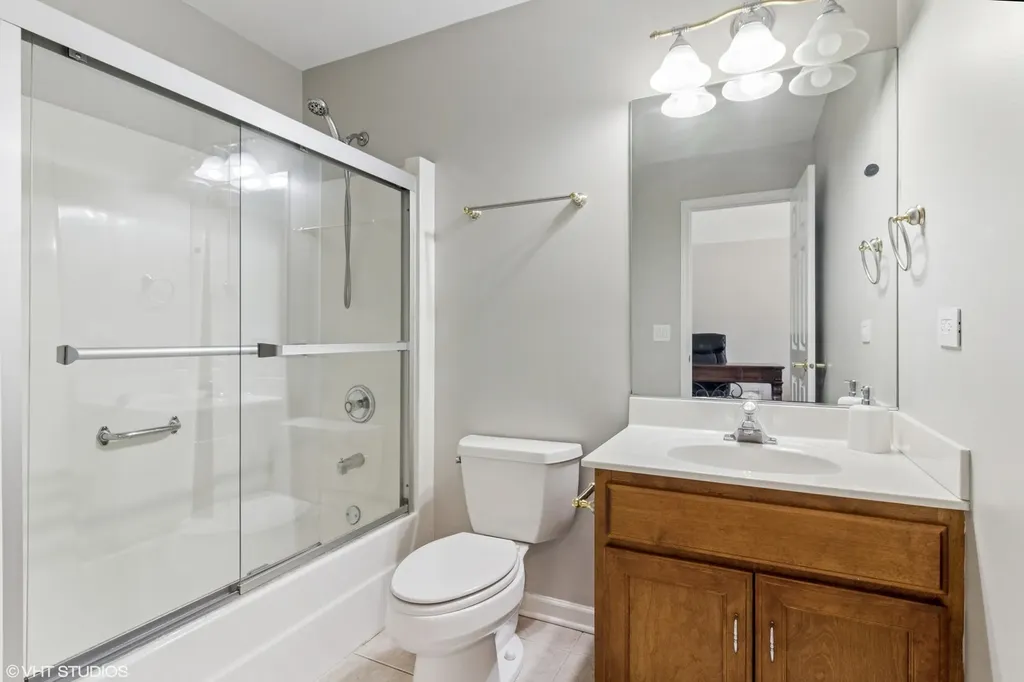 3304 Rollingridge Road Naperville IL 60564