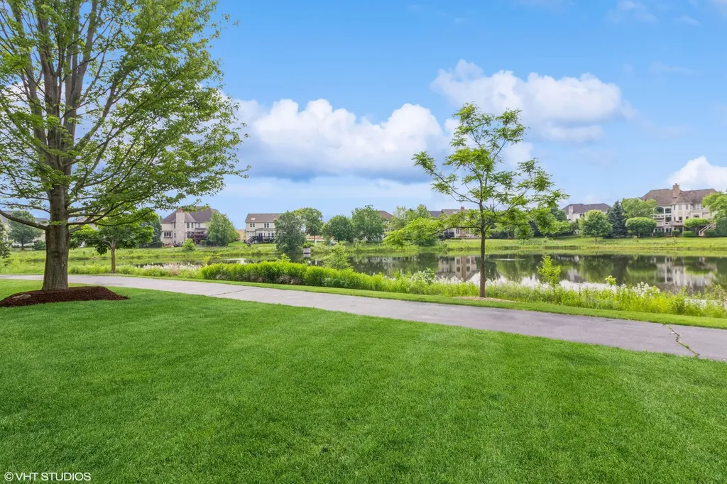 3304 Rollingridge Road Naperville IL 60564