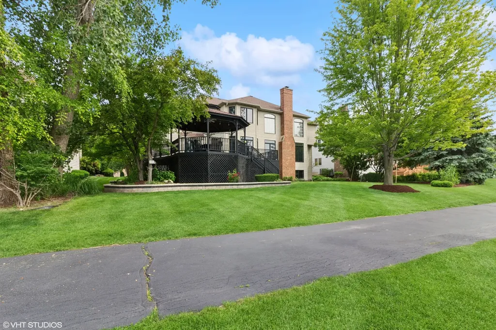 3304 Rollingridge Road Naperville IL 60564