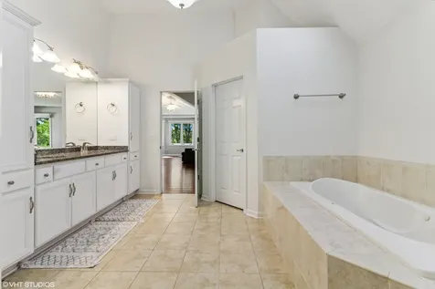 3304 Rollingridge Road Naperville IL 60564