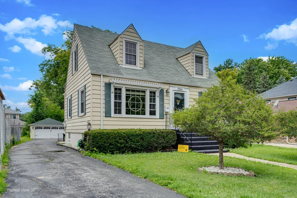 11154 South Worth Avenue Worth IL 60482