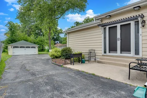 11154 South Worth Avenue Worth IL 60482