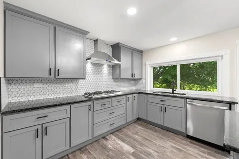 1055 Samson Drive University Park IL 60484