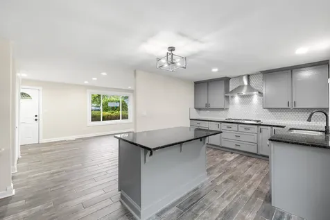 1055 Samson Drive University Park IL 60484