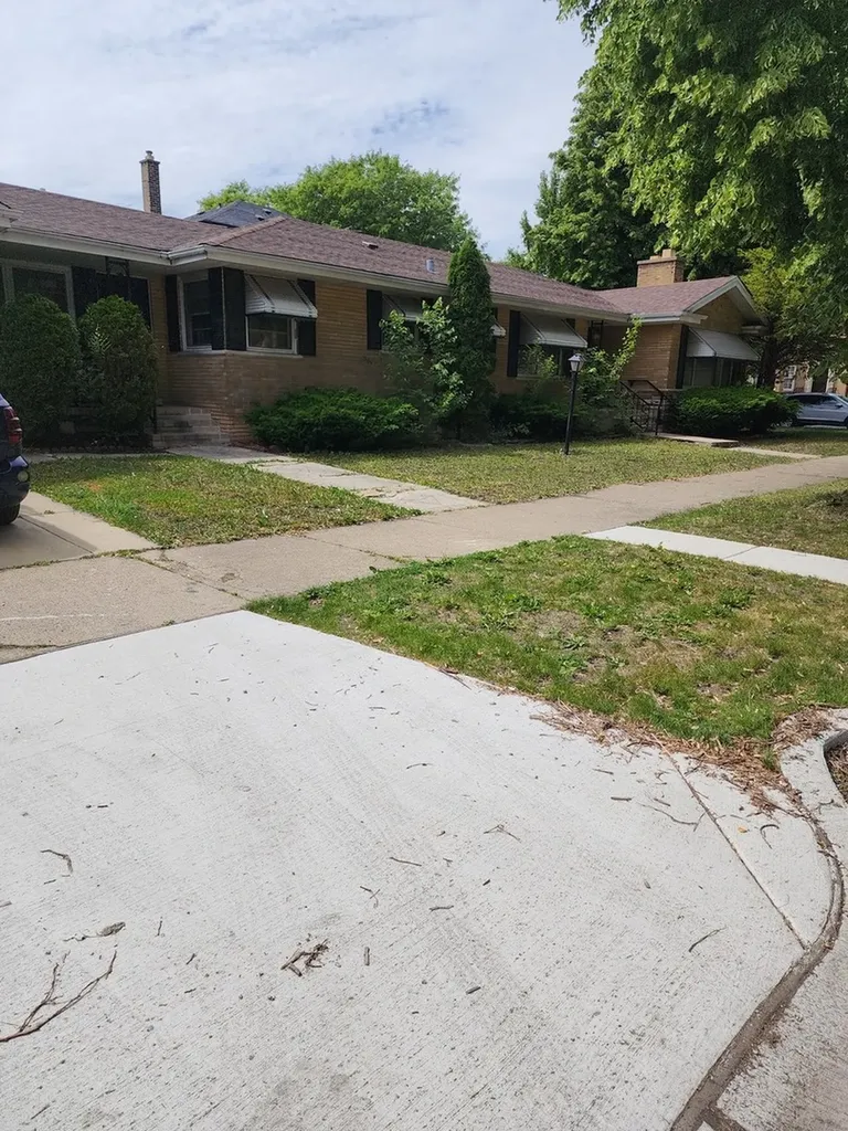 8300 South Hermitage Avenue Chicago IL 60620