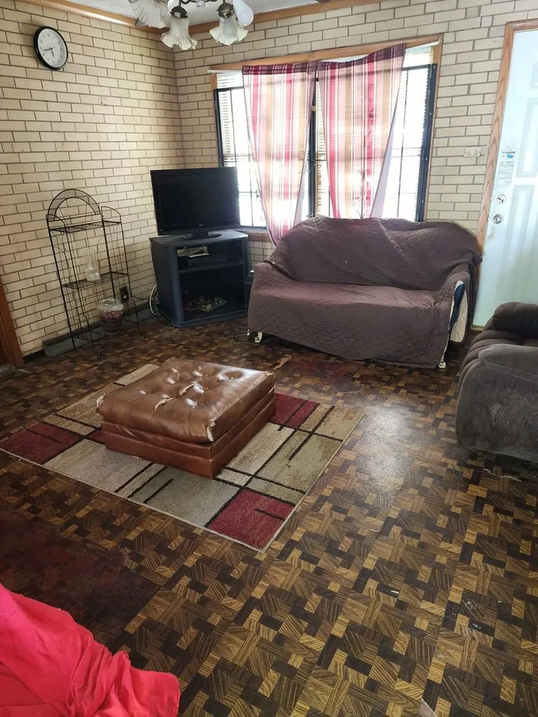 8300 South Hermitage Avenue Chicago IL 60620