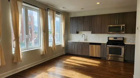 4428 North Sheridan Road Chicago IL 60640