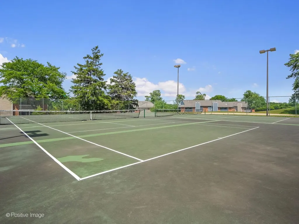 6176 Knoll Lane Court Willowbrook IL 60527