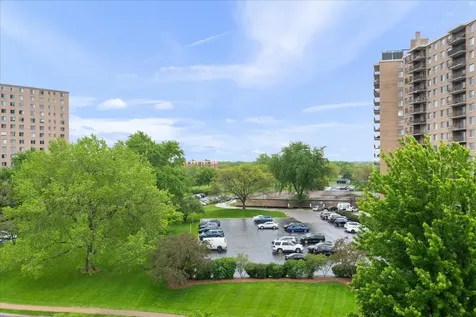 7141 North Kedzie Avenue Chicago IL 60645