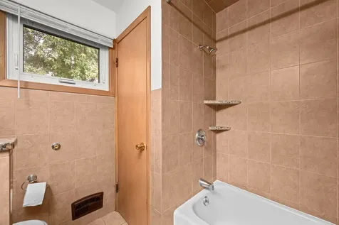 1826 40TH Street Rock Island IL 61201