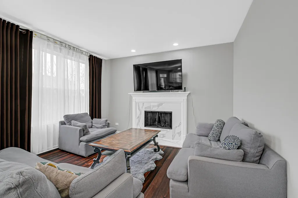 5103 Gardiner Glenn Drive Plainfield IL 60586