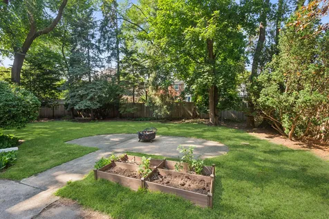 1621 Seward Street Evanston IL 60202