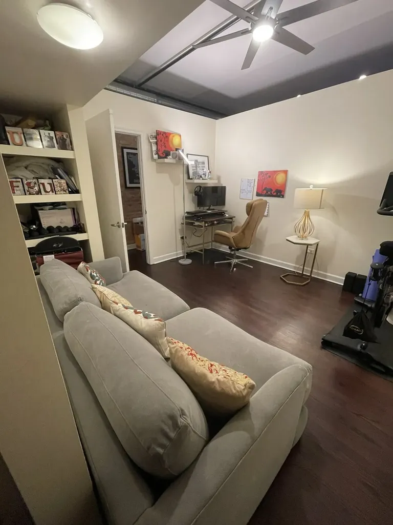 2545 South Dearborn Street Chicago IL 60616