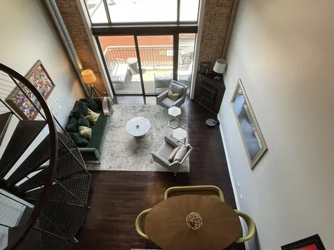 2545 South Dearborn Street Chicago IL 60616