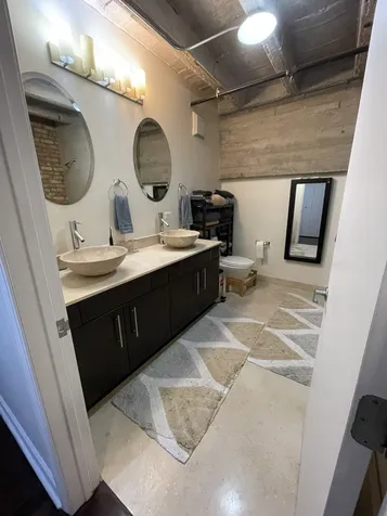 2545 South Dearborn Street Chicago IL 60616