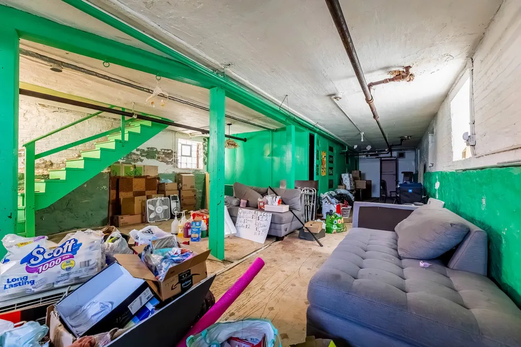 7707 South Peoria Street Chicago IL 60620