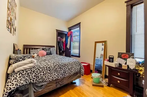 7707 South Peoria Street Chicago IL 60620