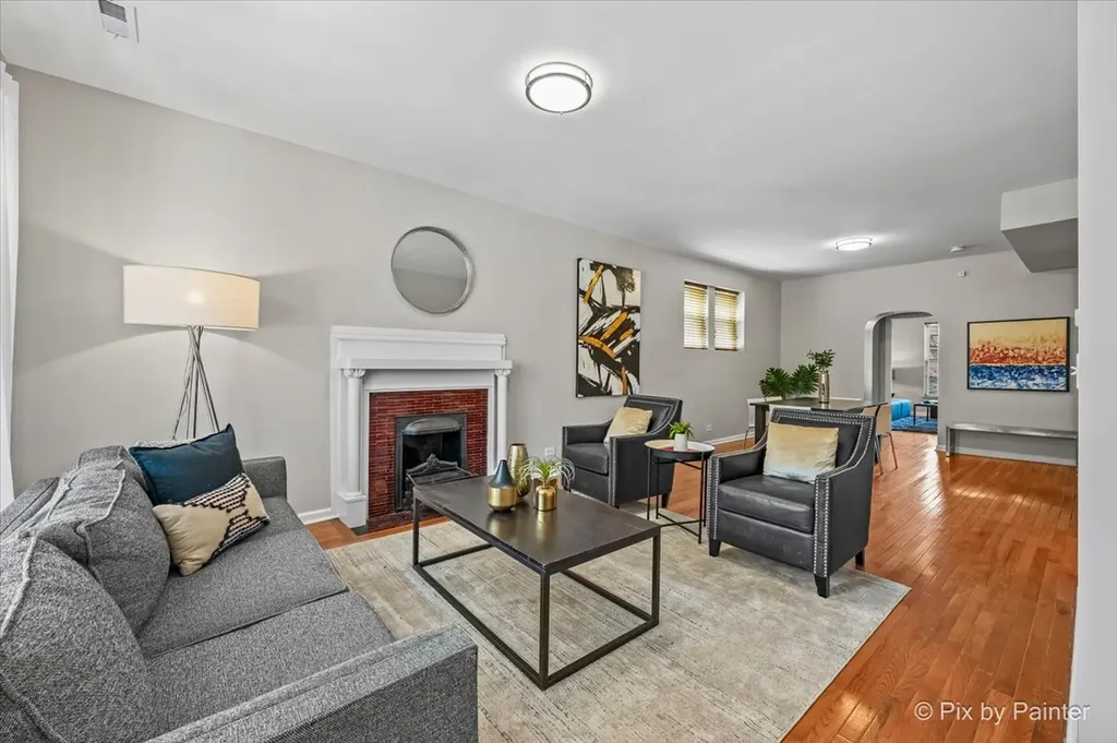6142 South Champlain Avenue Chicago IL 60637