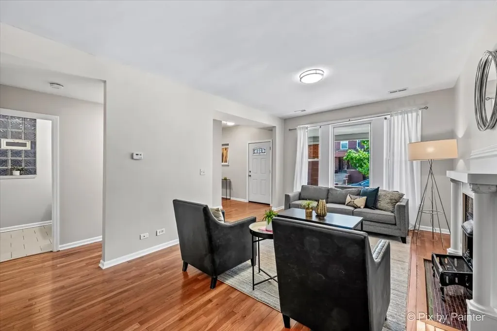 6142 South Champlain Avenue Chicago IL 60637