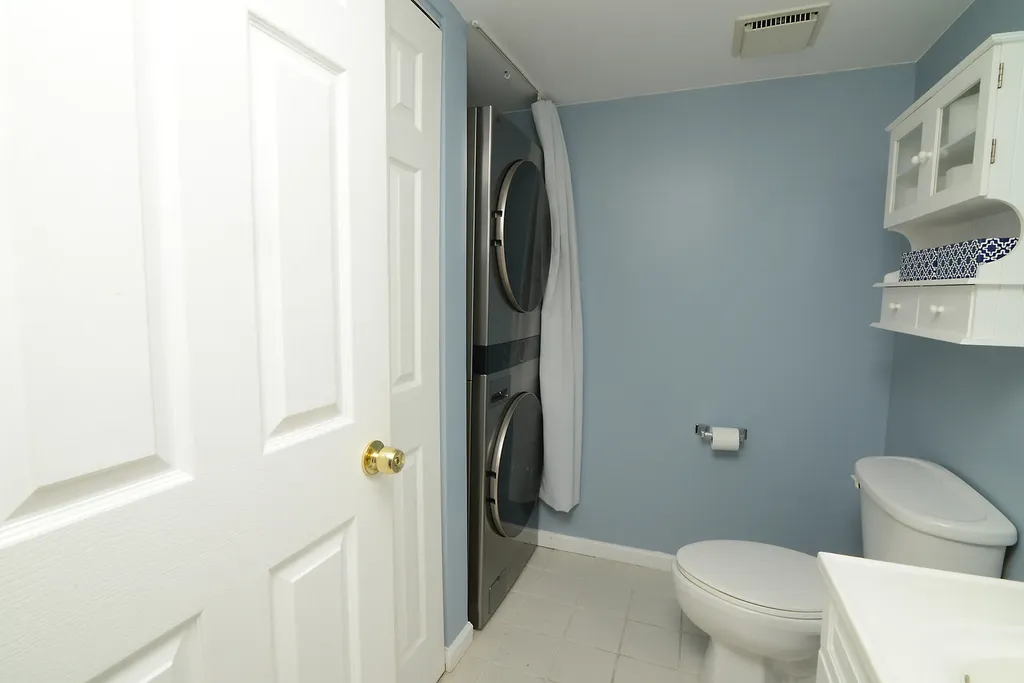 1265 Downing Street Roselle IL 60172
