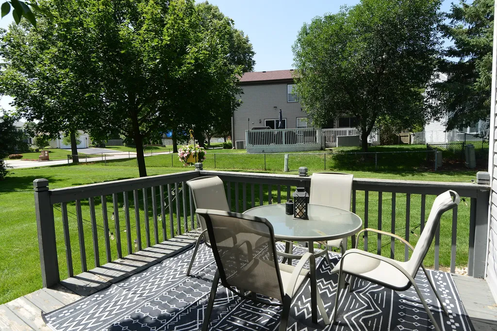 1265 Downing Street Roselle IL 60172