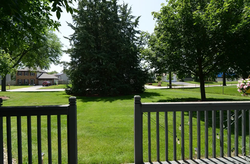 1265 Downing Street Roselle IL 60172
