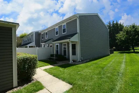 1265 Downing Street Roselle IL 60172