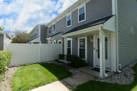 1265 Downing Street Roselle IL 60172