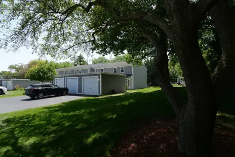 1265 Downing Street Roselle IL 60172